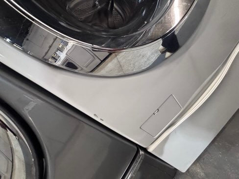 }gas LG white washer & gas dryer set front load stackable or side by side 27” in used Gas used-Refurbished #GWD46B