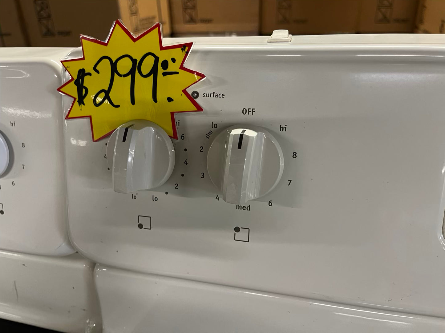 Frigidaire electric range 220v 4 burner bake broil in off white Refurbished 30" #ER180RB