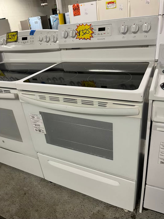 Frigidaire electric range 220v bake broil in white Refurbished 30" #ER402UB