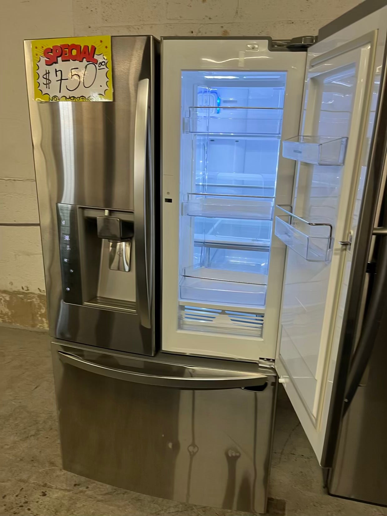 LG French door refrigerator Showcase stainless steel w/ice water dispenser 36" Refurbished #RF735SB