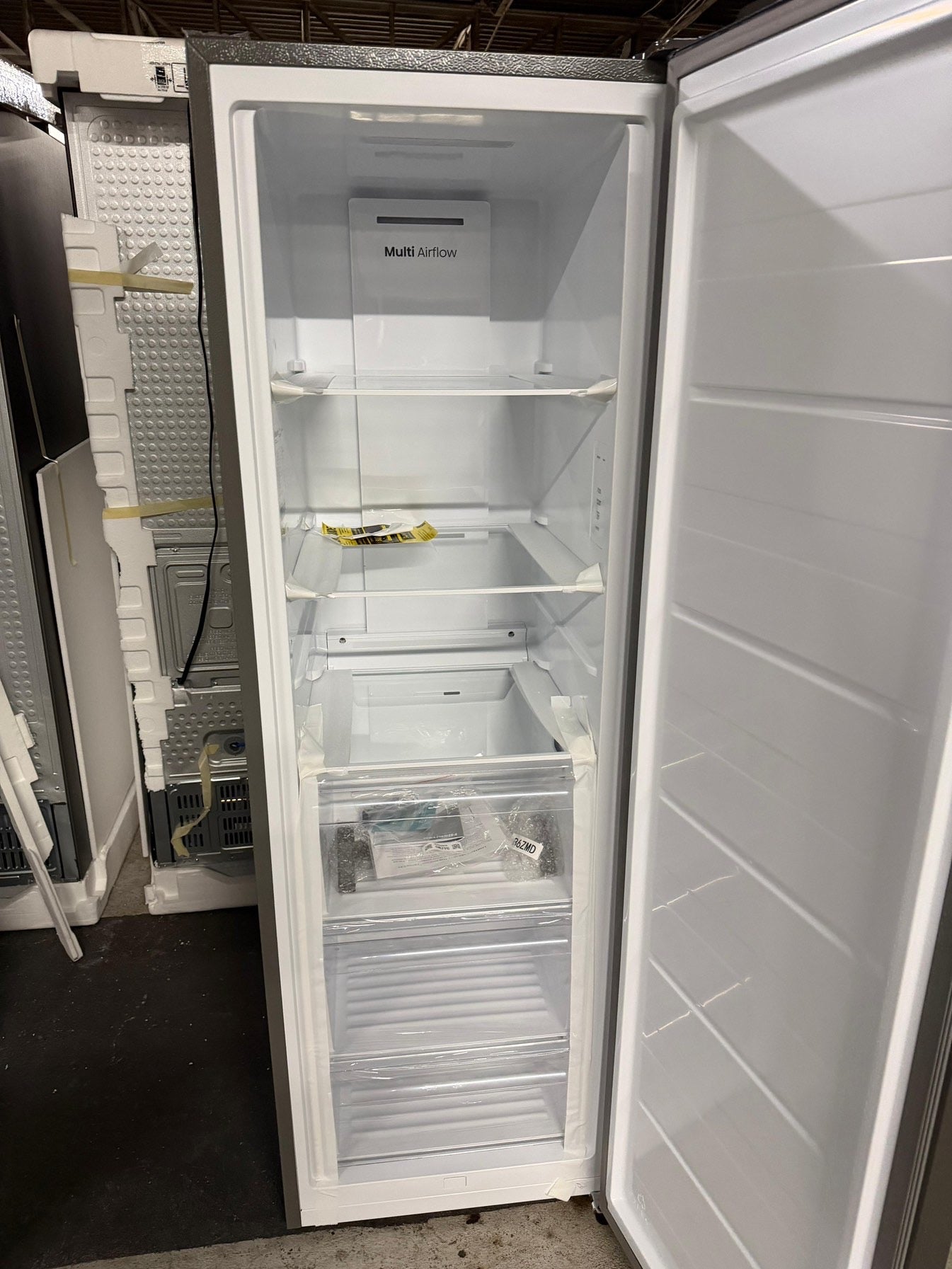 >Hisense upright convertible freezer new scratch/fridge new open box 📦10 cu.ft. #FZHK10B