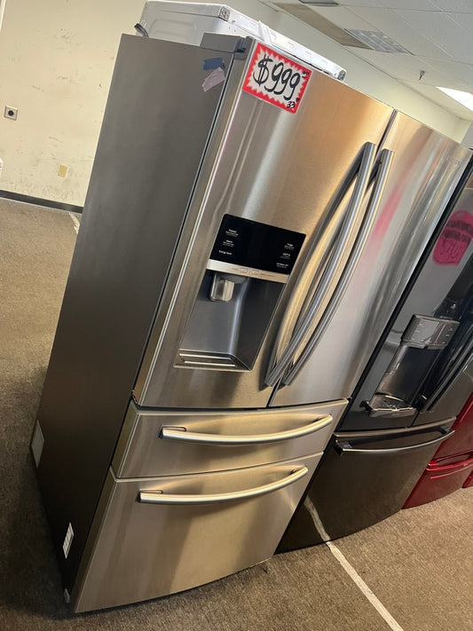 =•Samsung 33” wide 4-doors French door Refrigerator 33w x 69h 30”1/2depth. /stainless steel w/ ice water dispenser 33" #RFSMG338L