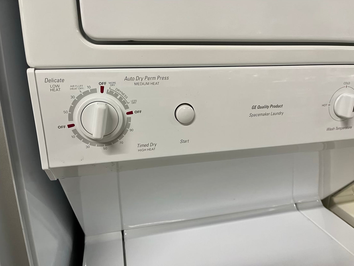 GE laundry center Electric 220v washer & dryer set 27" #LC597UB-TR