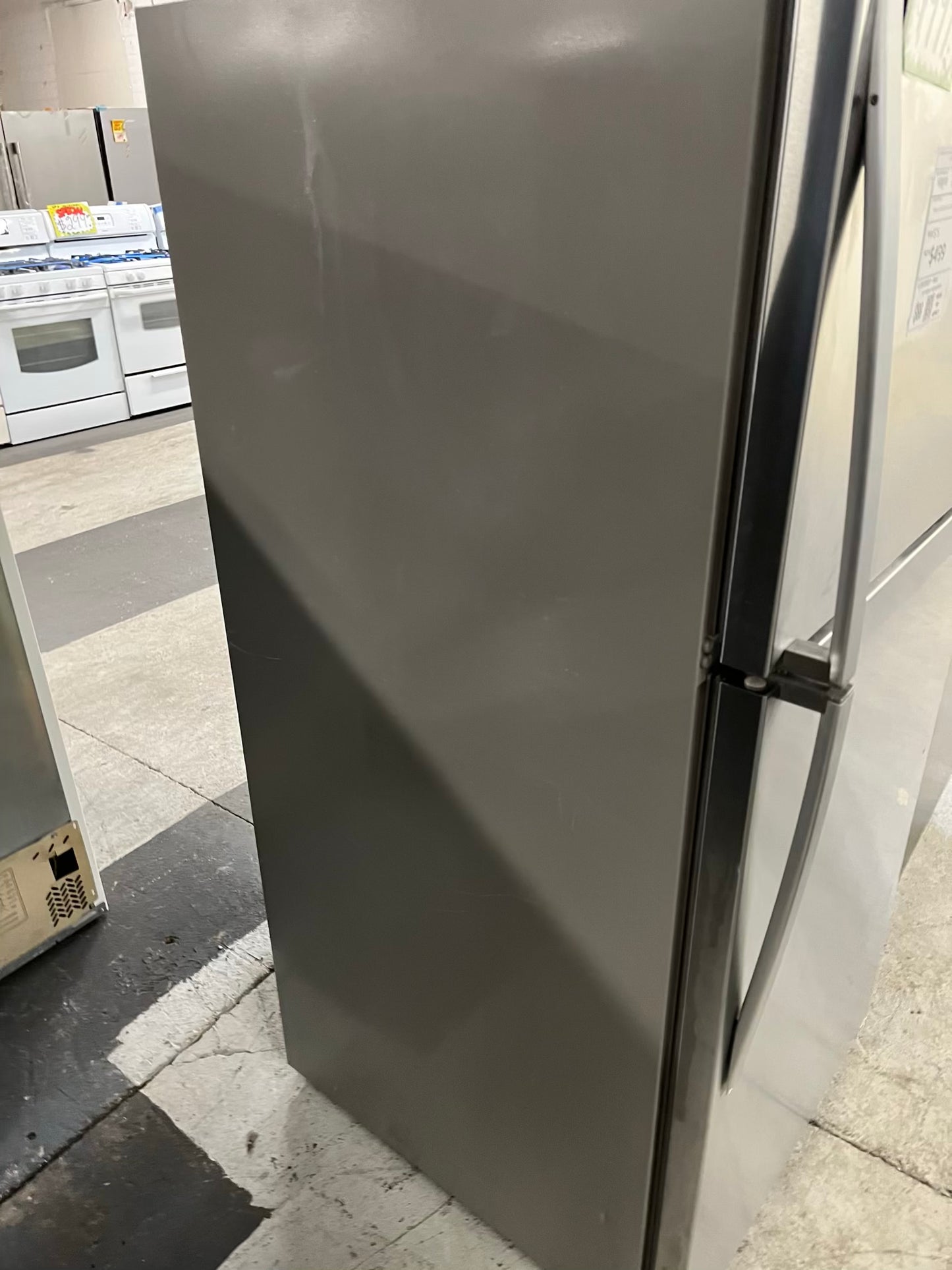 - Whirlpool Top freezer Refrigerator stainless steel 30" #RF208EB