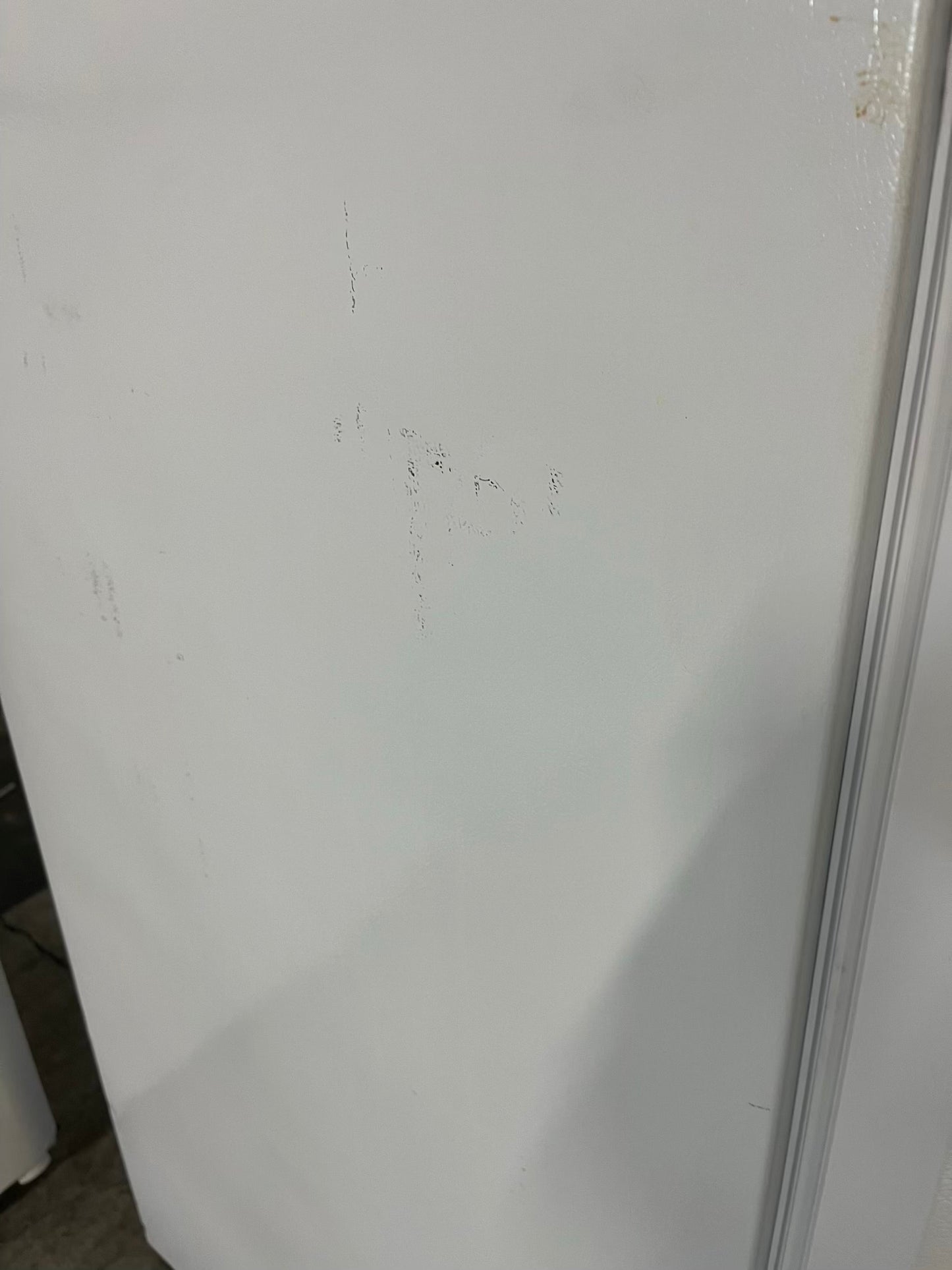 - Kenmore Top freezer refrigerator in white 30" #RF896DB