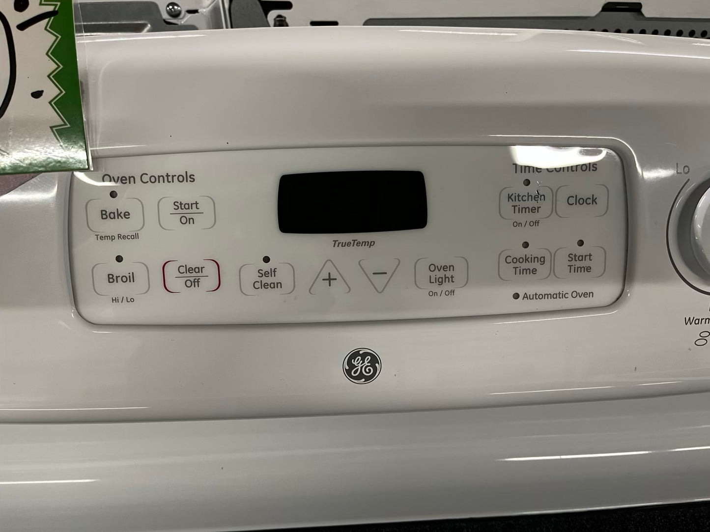 GE electric 220v range 5 burner warm zone bake broil hi/lo self clean in white Refurbished 30" #ER940NB