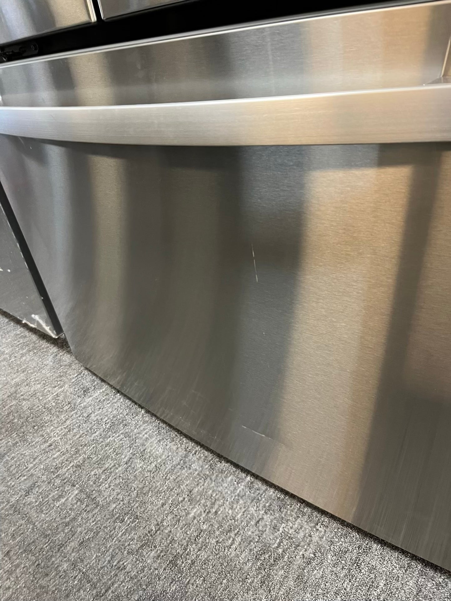 Customer Return | Scratch & Dent GE French door refrigerator stainless steel w/ice & water dispenser inside 36" #RF492GL