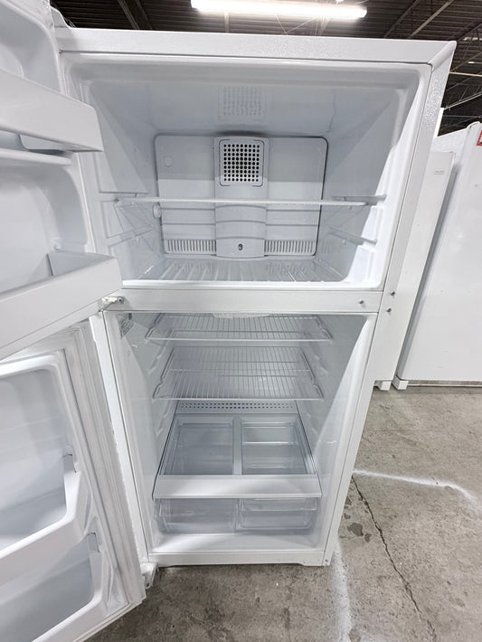 Hot point 28”top freezer fridge off white used-refurbished #RFL1ANB
