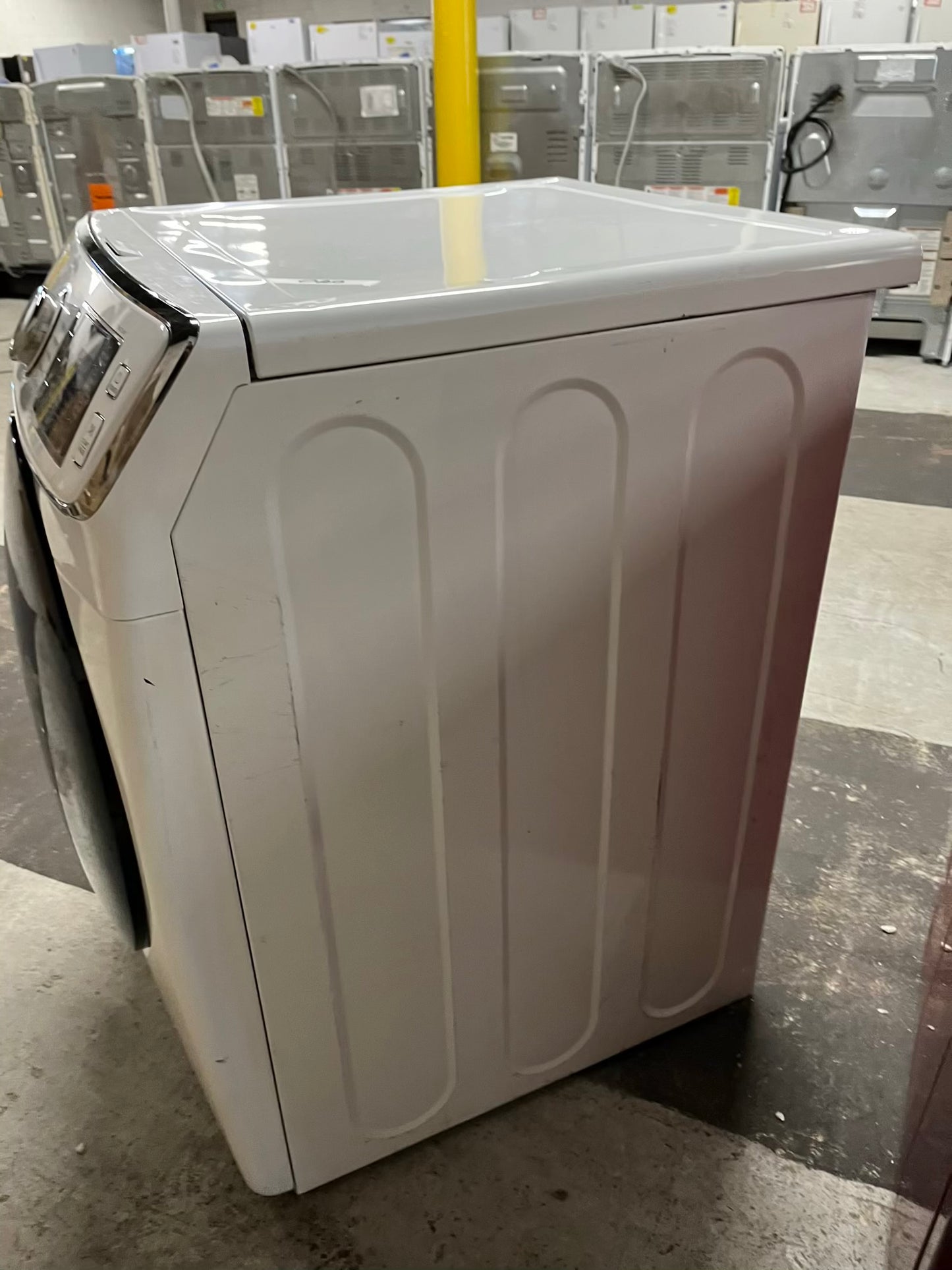 Samsung front load stackable electric 220v dryer in white 27" #ED40YB-TR