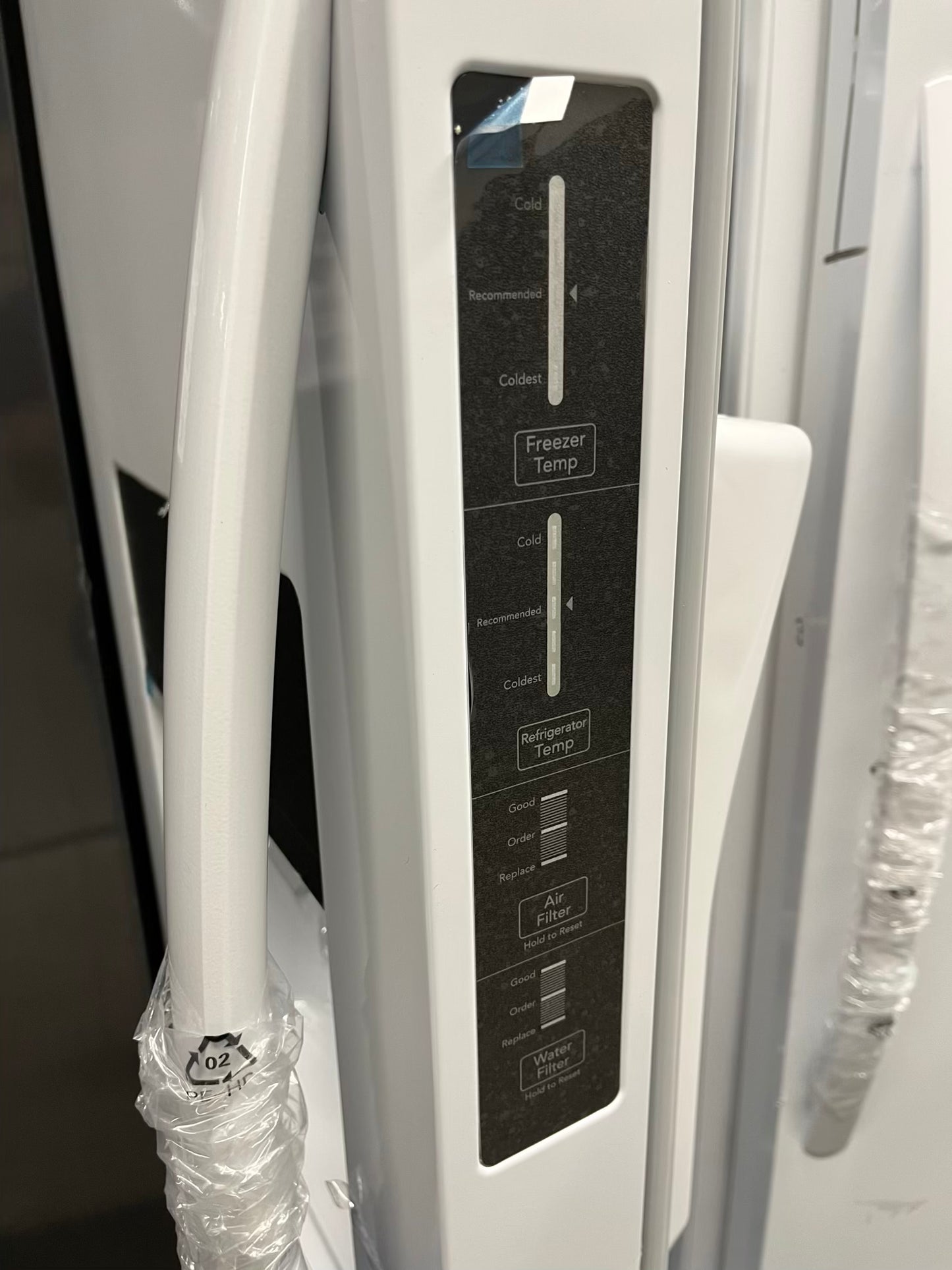 Open Box 📦 | scratch & dent Frigidaire refrigerator w/ice water dispenser in white 36" #RF837YB