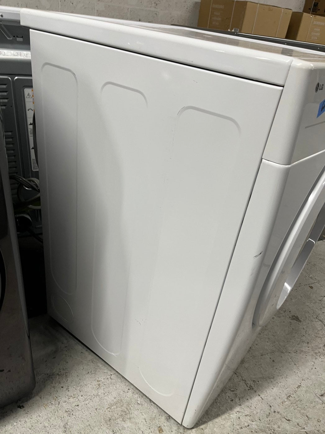 LG sensor Dry front load stackable electric 220v dryer in white 27" #ED669B