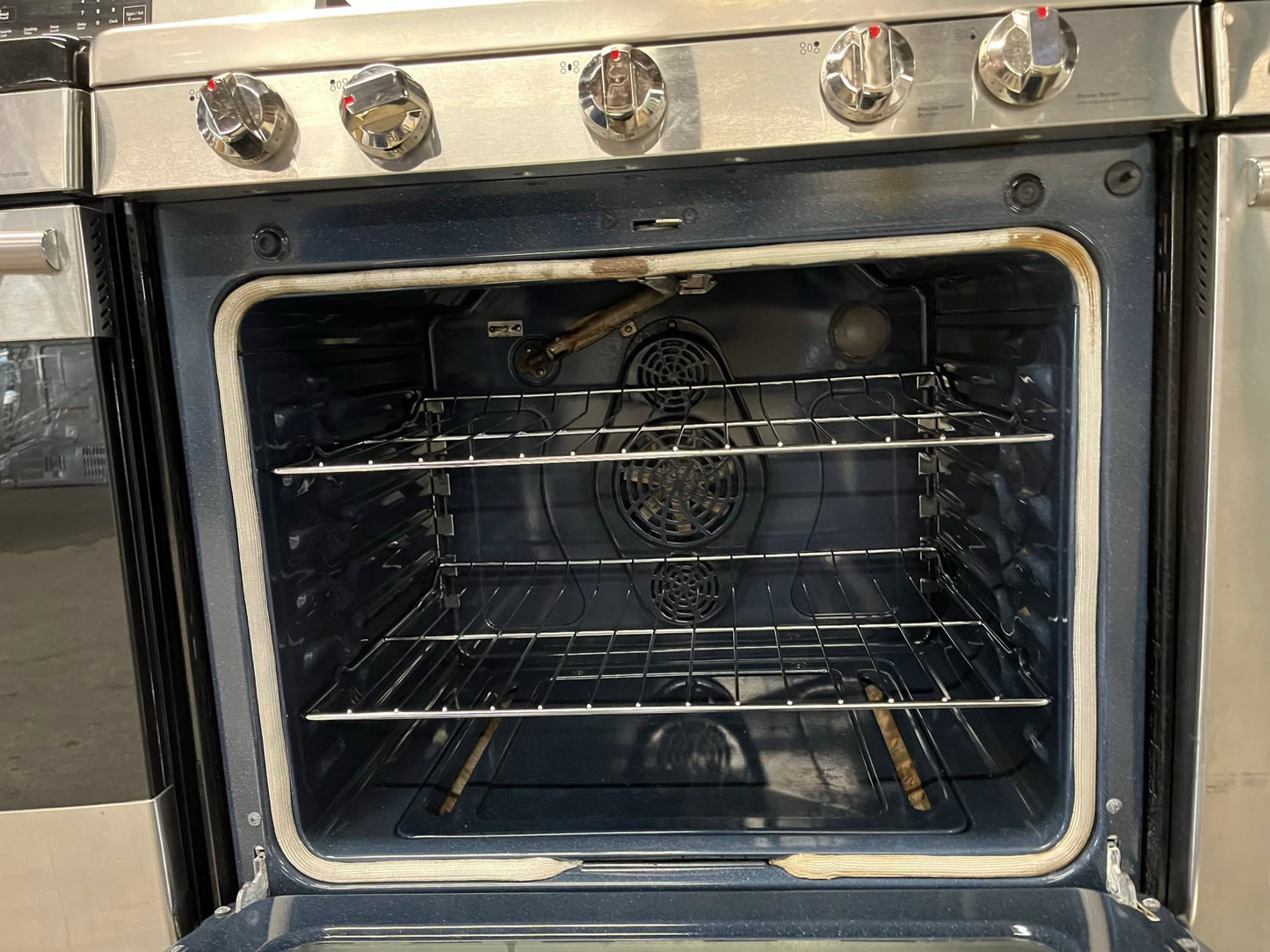 Samsung Gas range 5 burner convection roast  bake broil dehydrate self clean stainless steel 30” Refurbished 30" #GR297BB