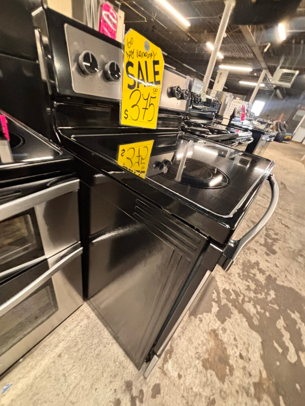 >special🌟whirlpool Glass Top electric stove bake /broil,Self clean 30” 5 burner ,black & silver color, used-Refurbished #WEES43GB