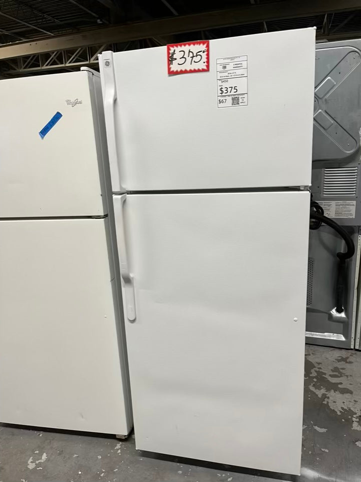 - GE Top freezer Refrigerator white | Item number #RF667C 28” in Refurbished
