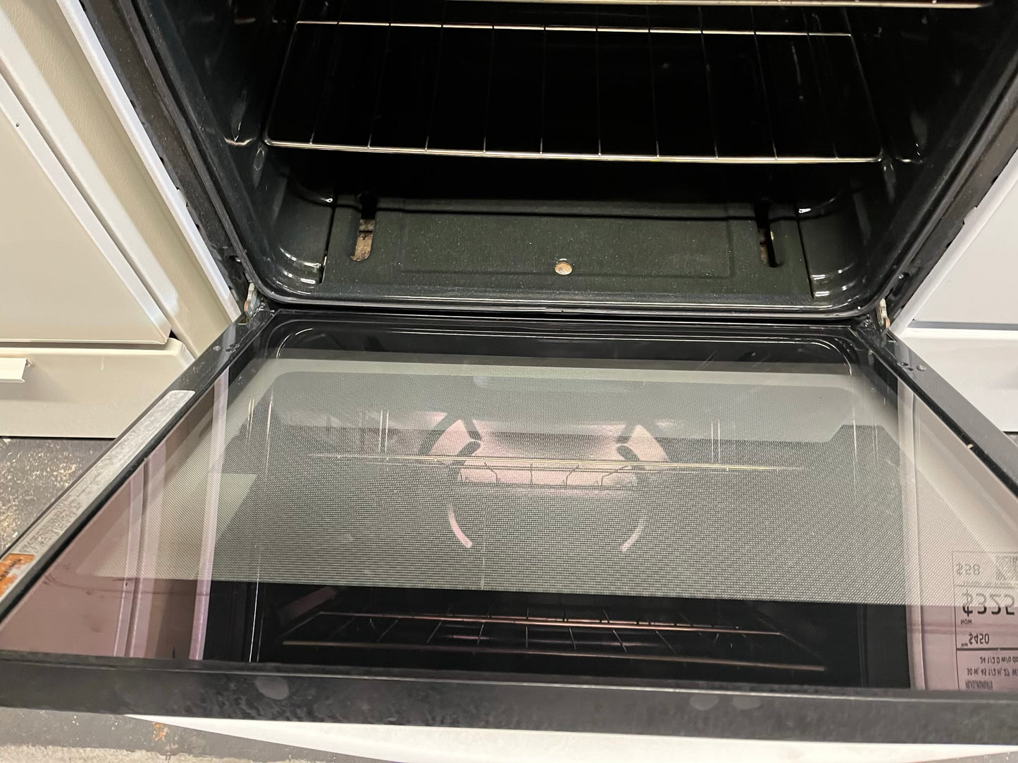 Whirlpool white gas propane range 4 burner bake broil 30" Refurbished #GR384AB