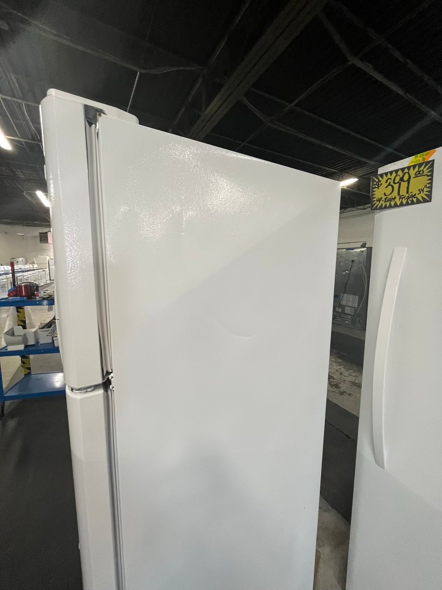 - Frigidaire top freezer refrigerator in white used Refurbished 30" ITEM #RF245AAB