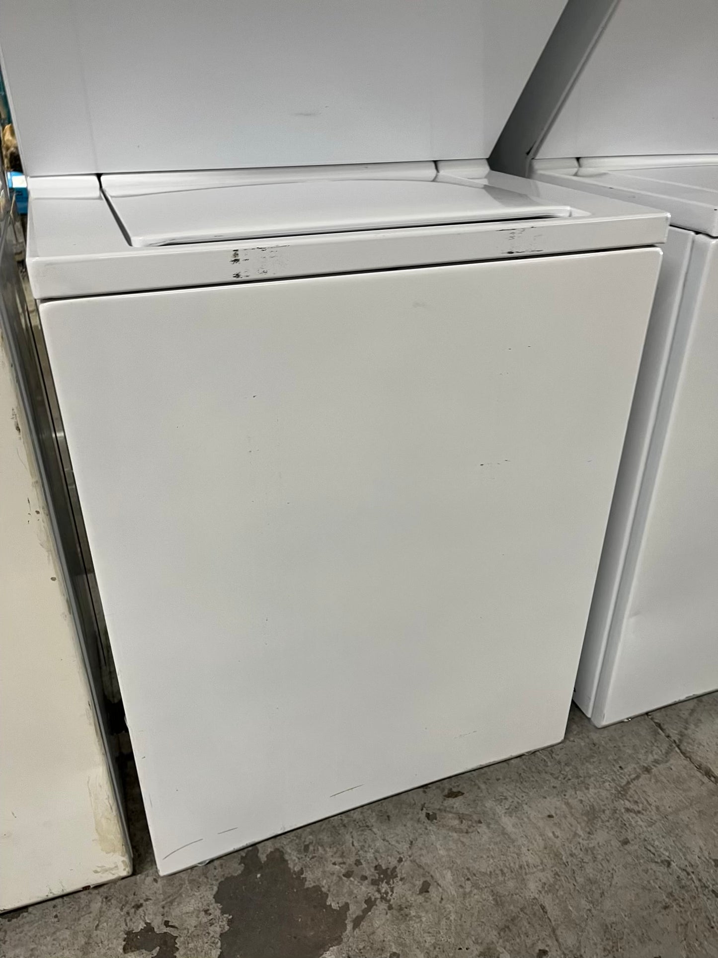 Kenmore stacked laundry center Electric 220v washer & dryer set in white 27' #LG235CB