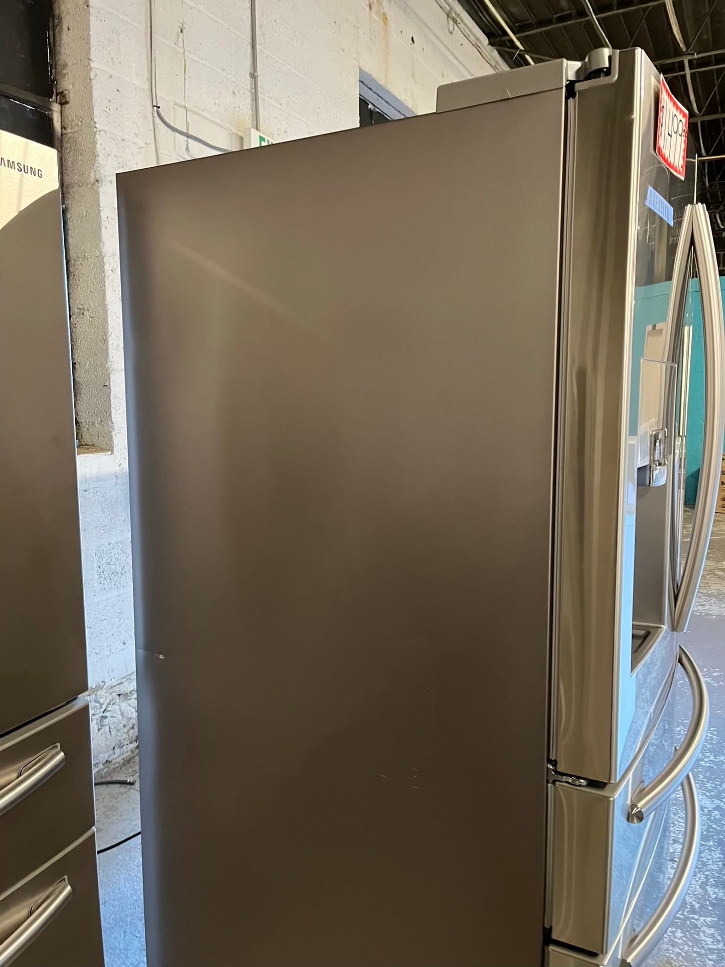 - Samsung four door refrigerator family hub stainless steel w/ice and water dispenser used-refurbished 30” #RF134XB