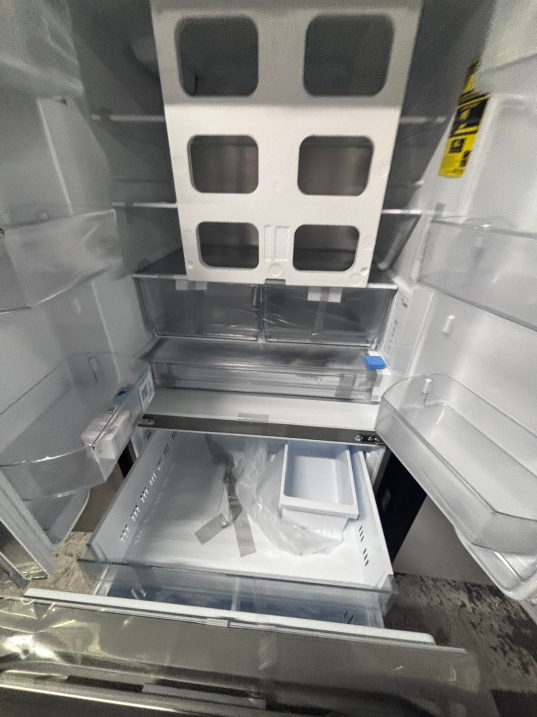 >New open box LG 32 cu. ft. Smart Standard-Depth MAX™ French Door Refrigerator
#RFLHK1B 36” in