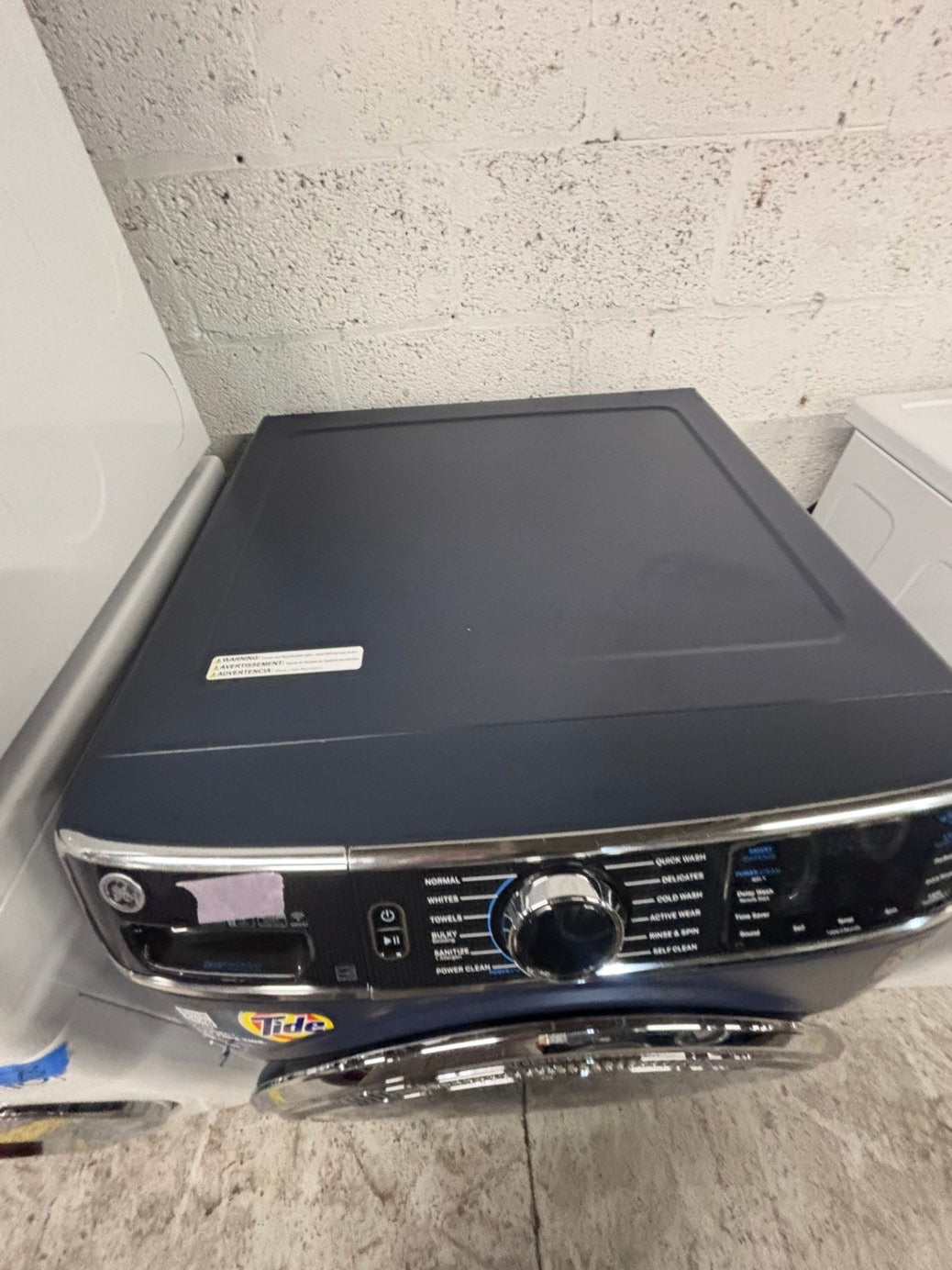 >>GE ENERGY STAR 4.8 Cu. Ft. Capacity Smart Front Load Washer with UltraFresh Vent System with OdorBlock and Saniti great condition 28”stackable or side by side used-refurbished #FWRA46B