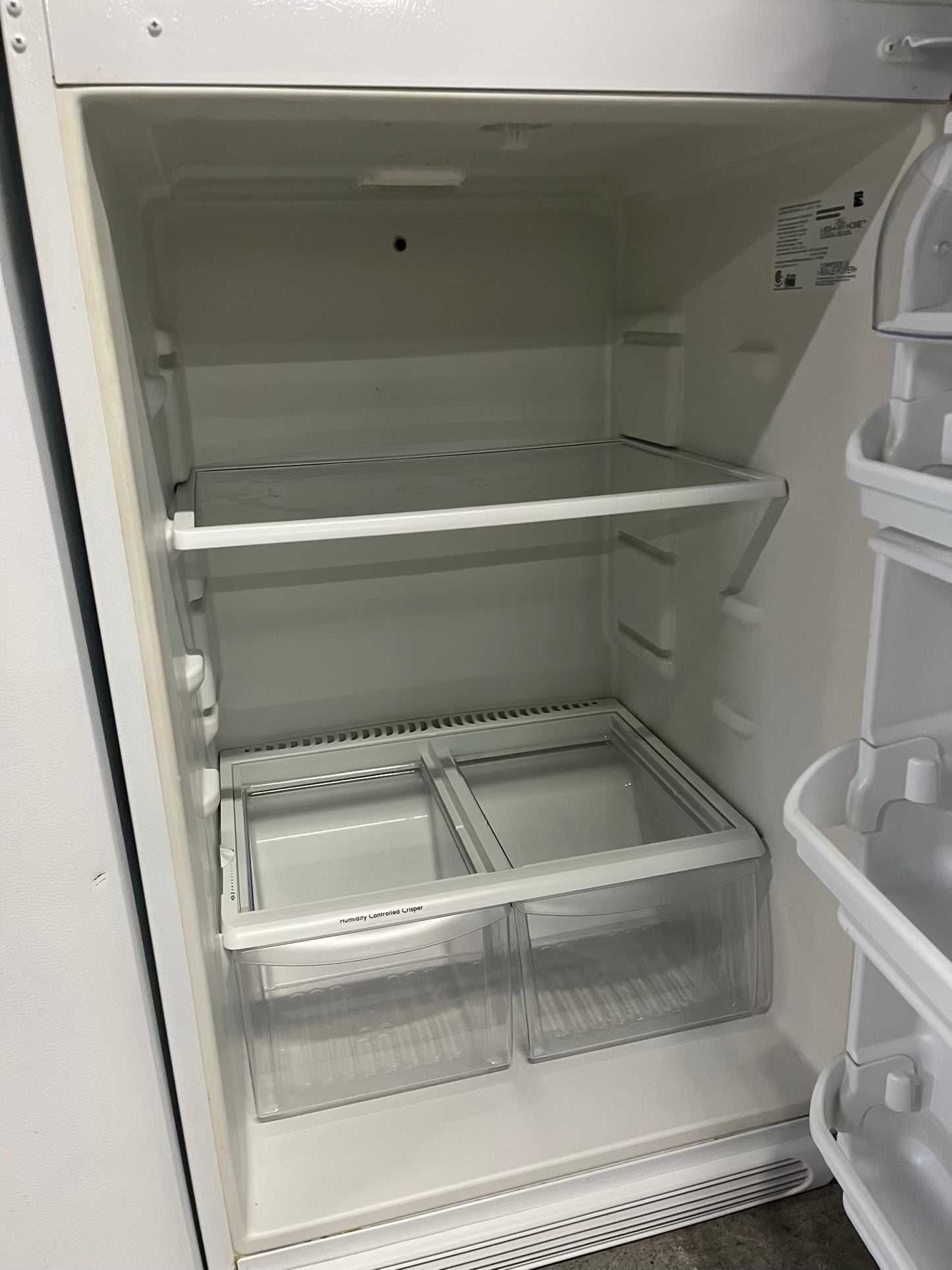 - Kenmore Top freezer refrigerator in white 30" #RF896DB