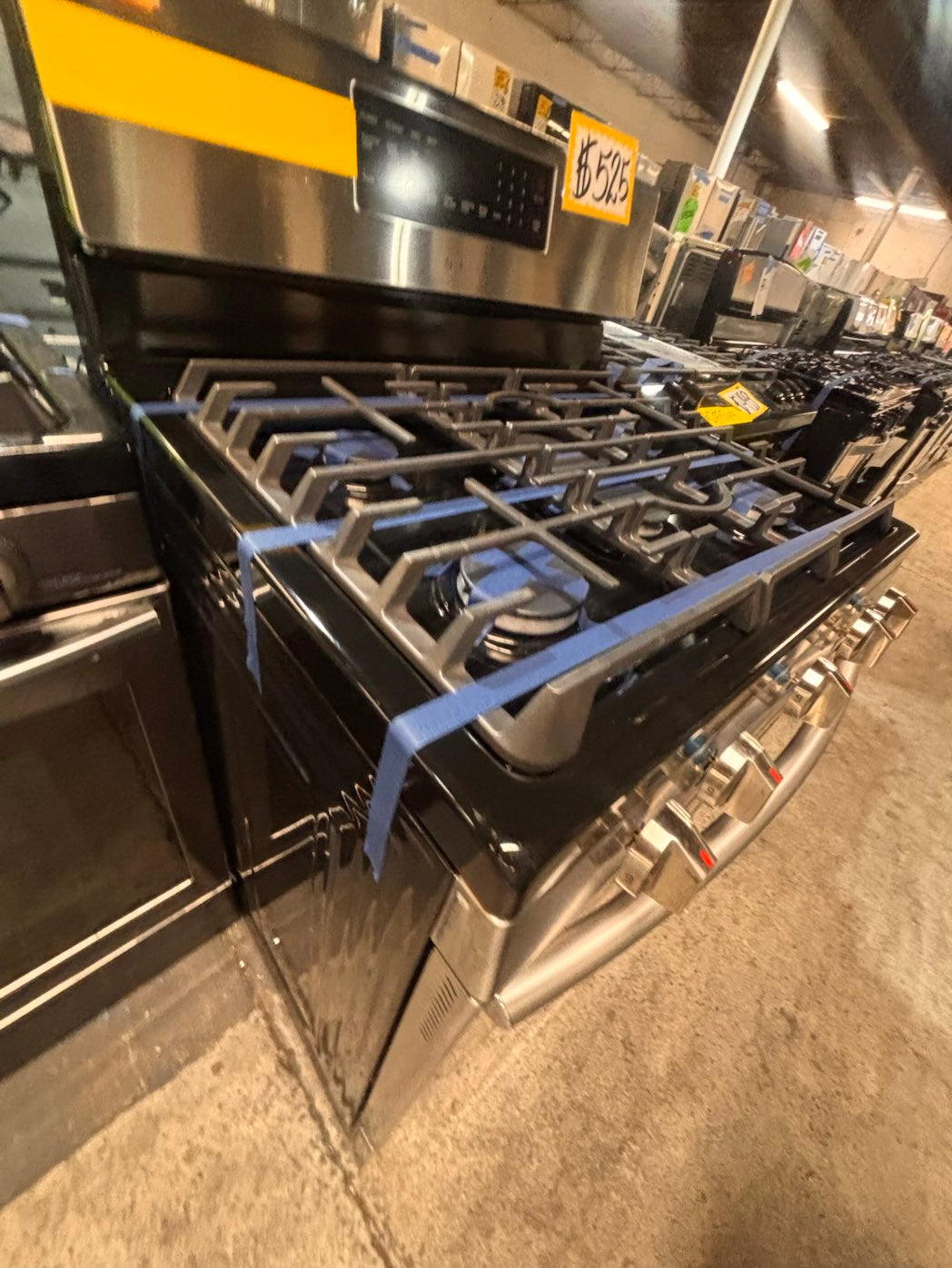 }}samsung Gas range 5 burner convection oven bake ,broil Hi/Lo self clean in stainless steel used-Refurbished 30” #SGS70FB