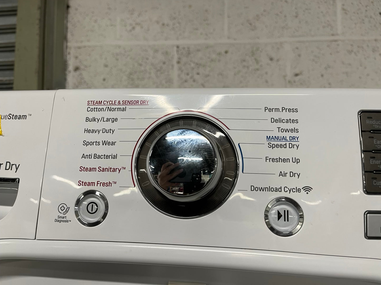 LG steam cycle washer 4.5 cu ft & dryer 7.5 cu ft set electric 220v front load stackable sensor dry He In white #WD854JB