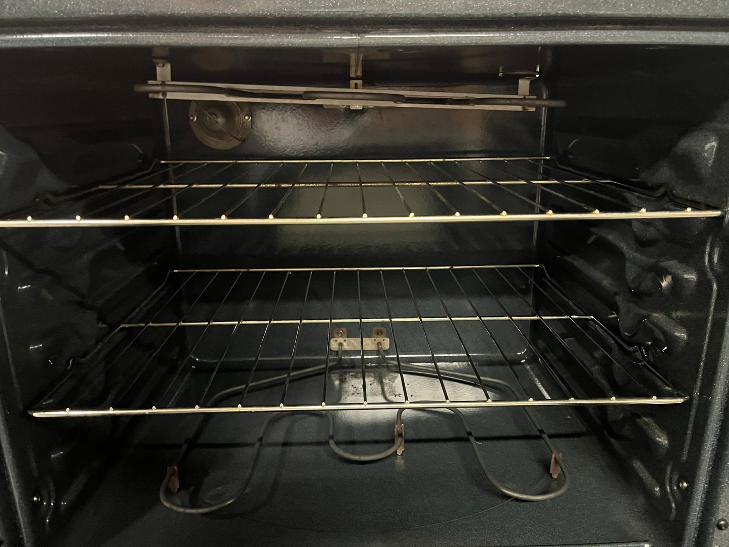 GE electric range 220v bake broil hi/lo in white Refurbished 30" #ER397EB