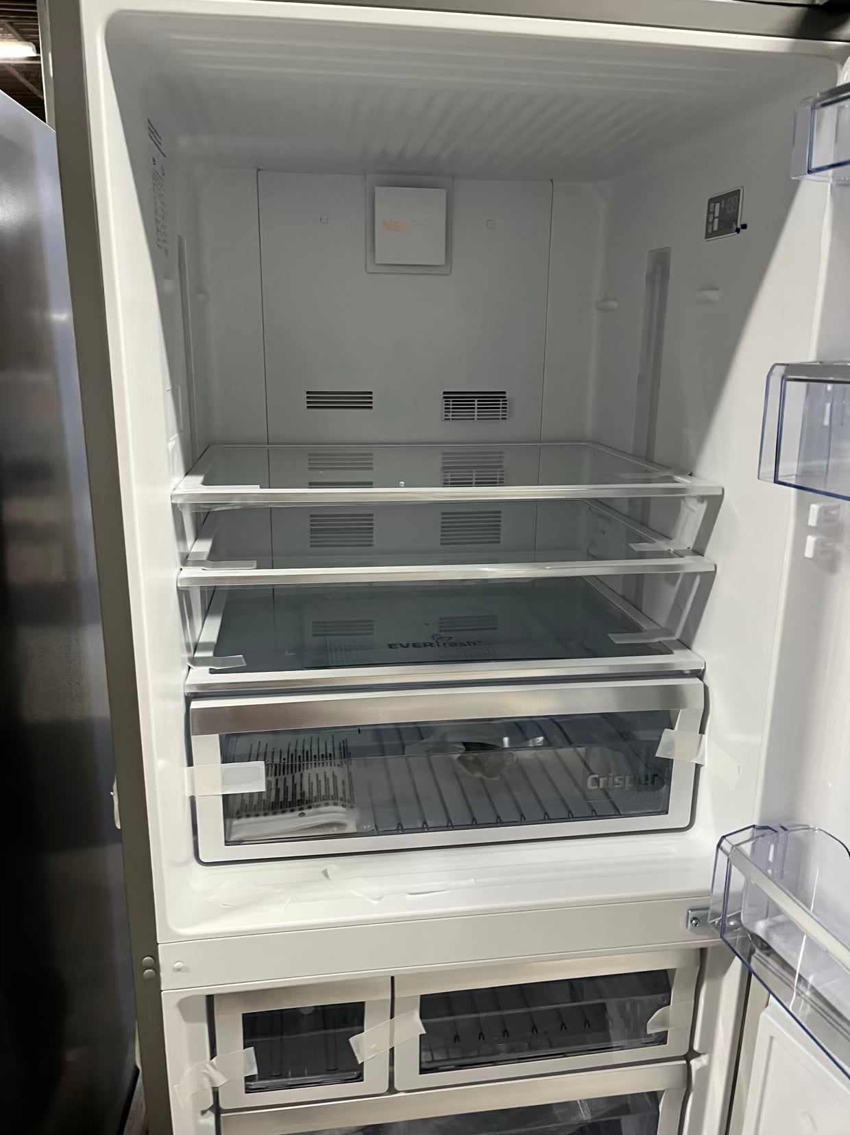 Open Box Beko bottom freezer refrigerator stainless steel w/ ice maker 29" #RF495TB