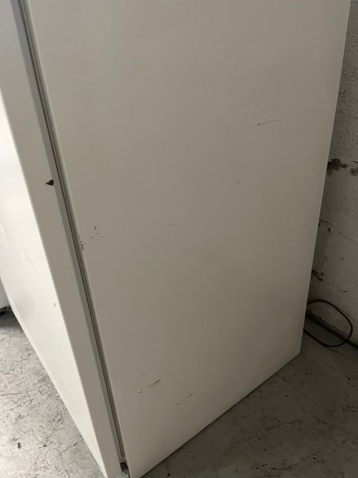 - whirlpool top freezer refrigerator off white used refurbished 33’ #RF901TB