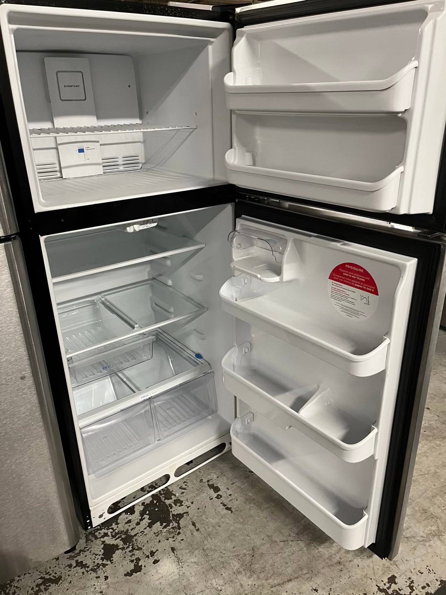 - Frigidaire Top freezer Refrigerator stainless steel 30" #RF207GB