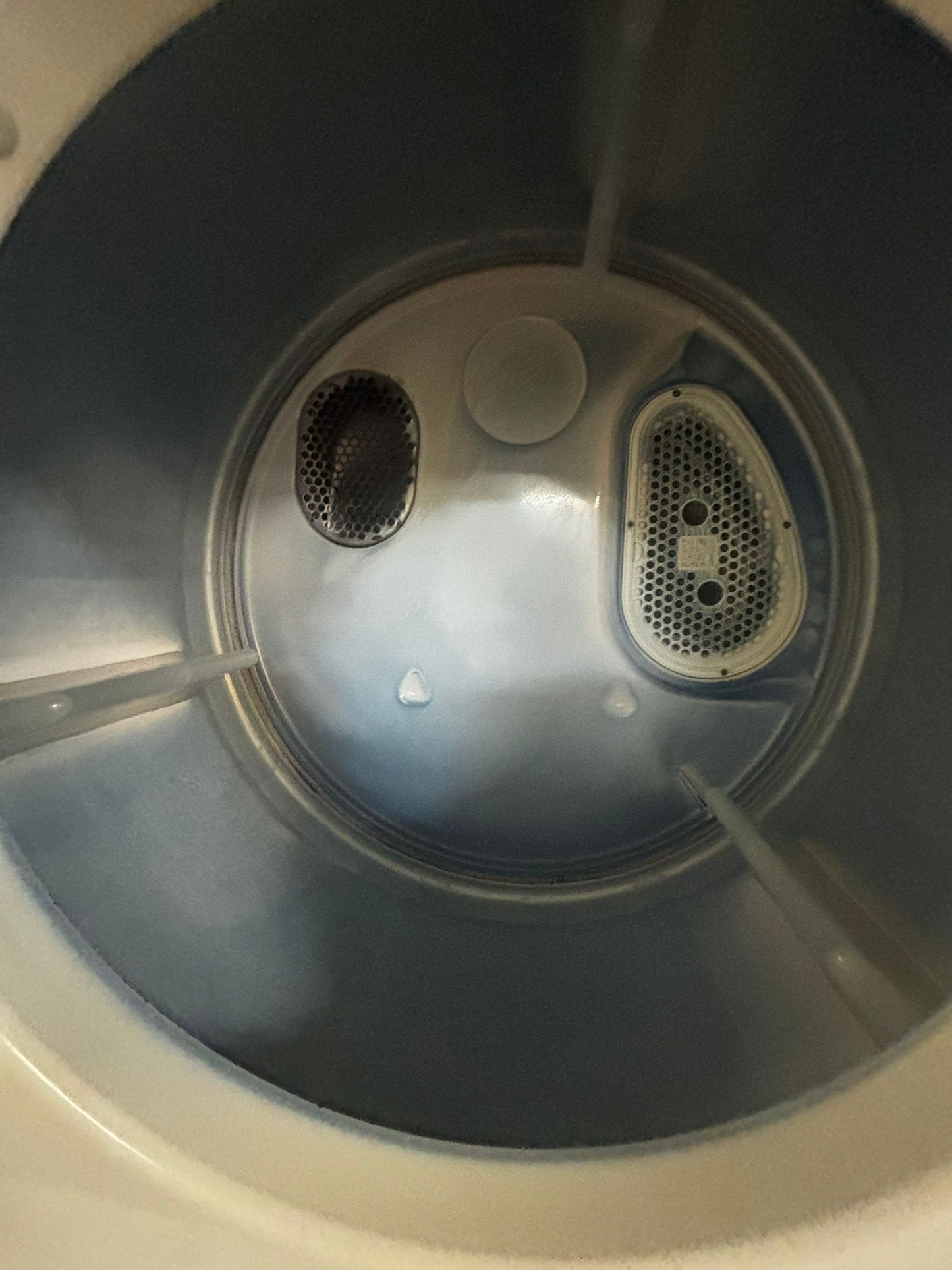 Whirlpool laundry center Electric 220v washer & dryer set in white 24" #LC427PL