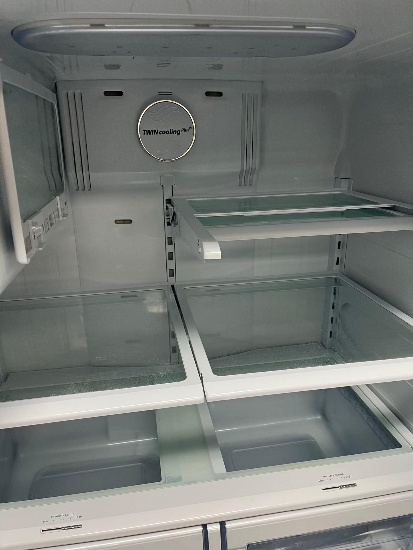 - Samsung French door Refrigerator stainless steel w/ ice water dispenser 36" #RF639CL