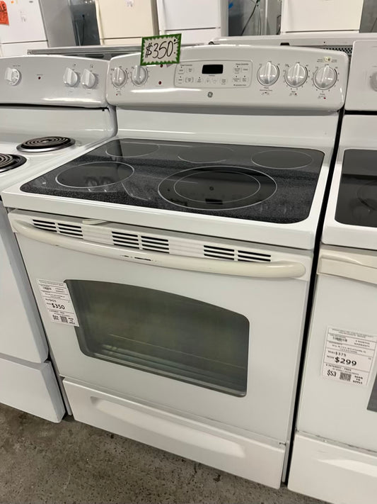 GE electric 220v range 5 burner warm zone bake broil hi/lo self clean in white Refurbished 30" #ER940NB