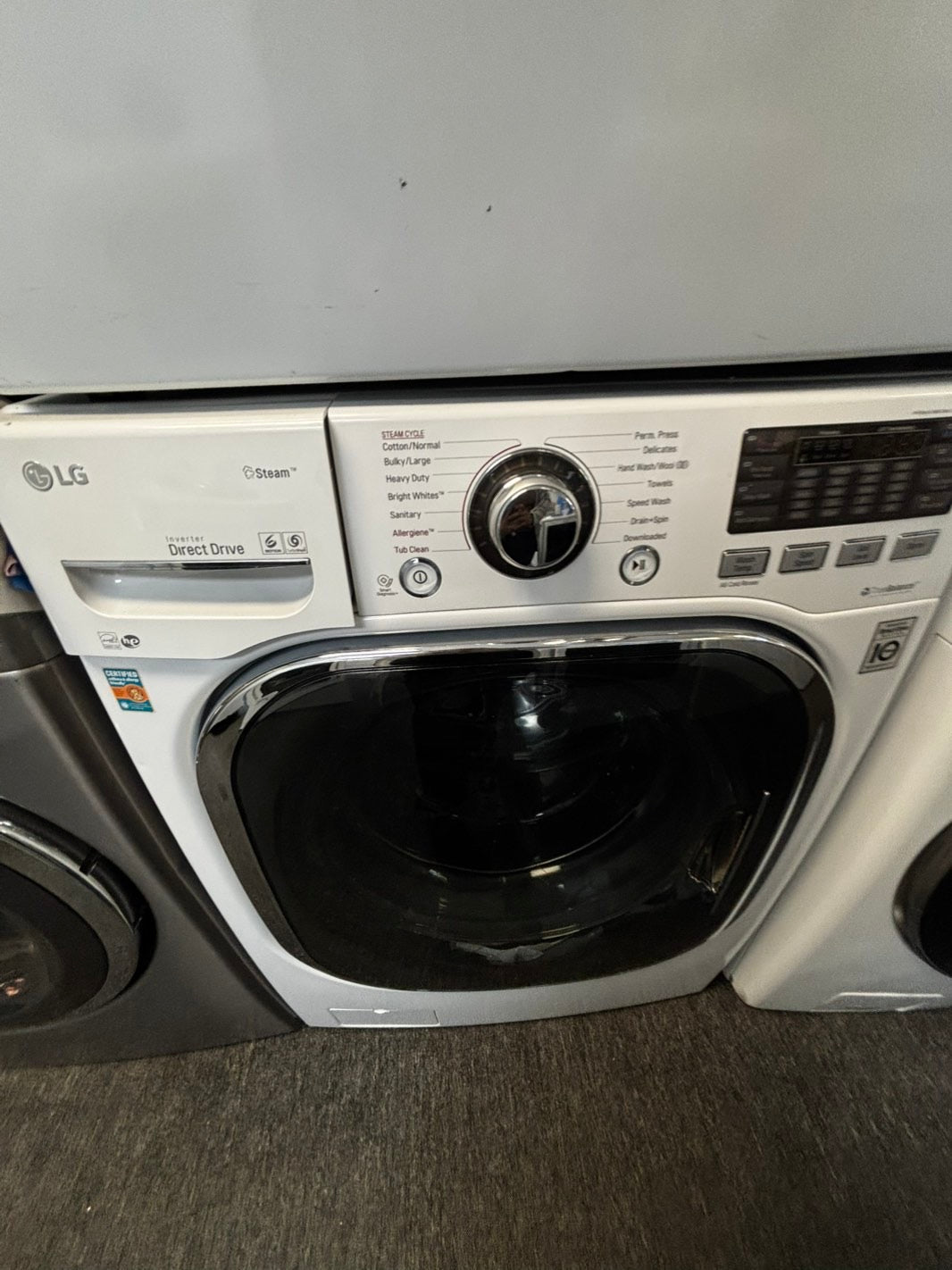 -LG steam cycle washer 4.5 cu ft & dryer 7.5 cu ft set electric 220v front load stackable sensor dry He In white #WD834JL