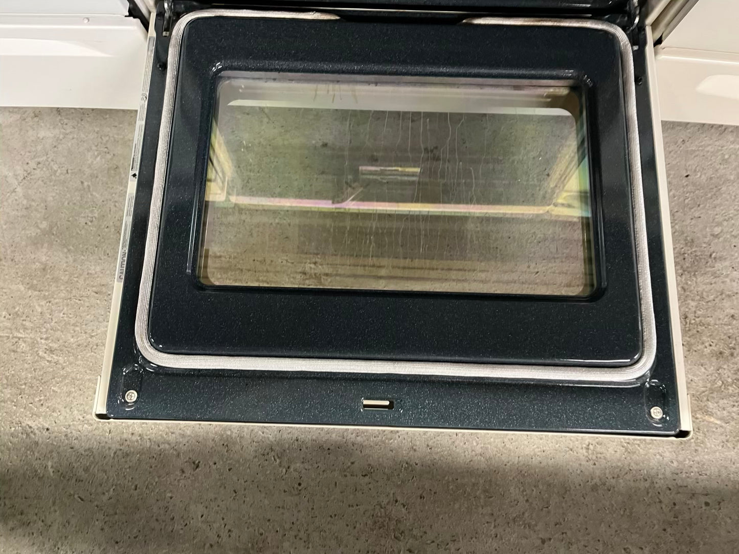 GE electric range 220v 4 burner bake broil hi/lo self clean in off white Refurbished 30" #ER184GB