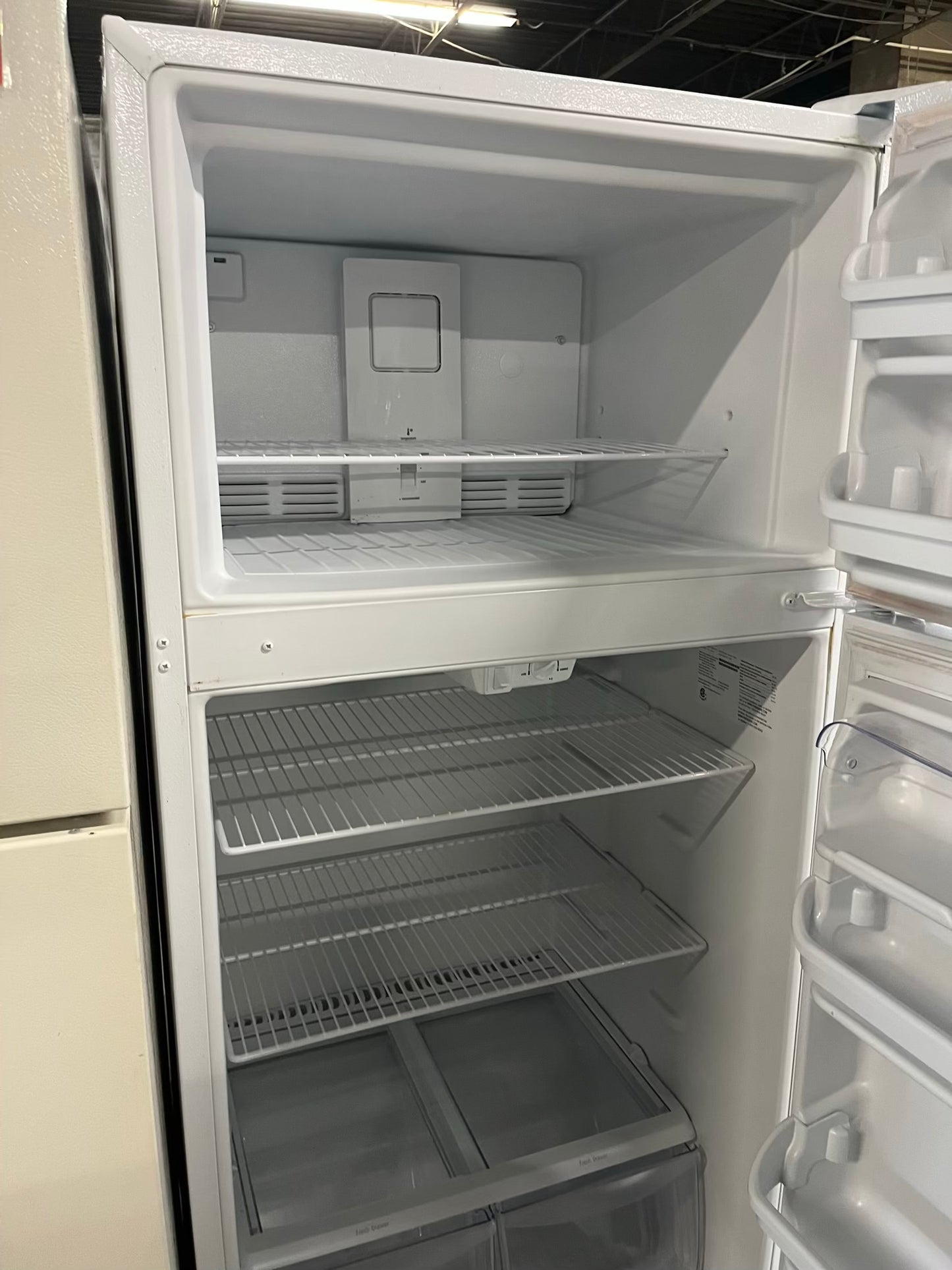 - Frigidaire top freezer refrigerator in white used Refurbished 30" ITEM #RF245AAB