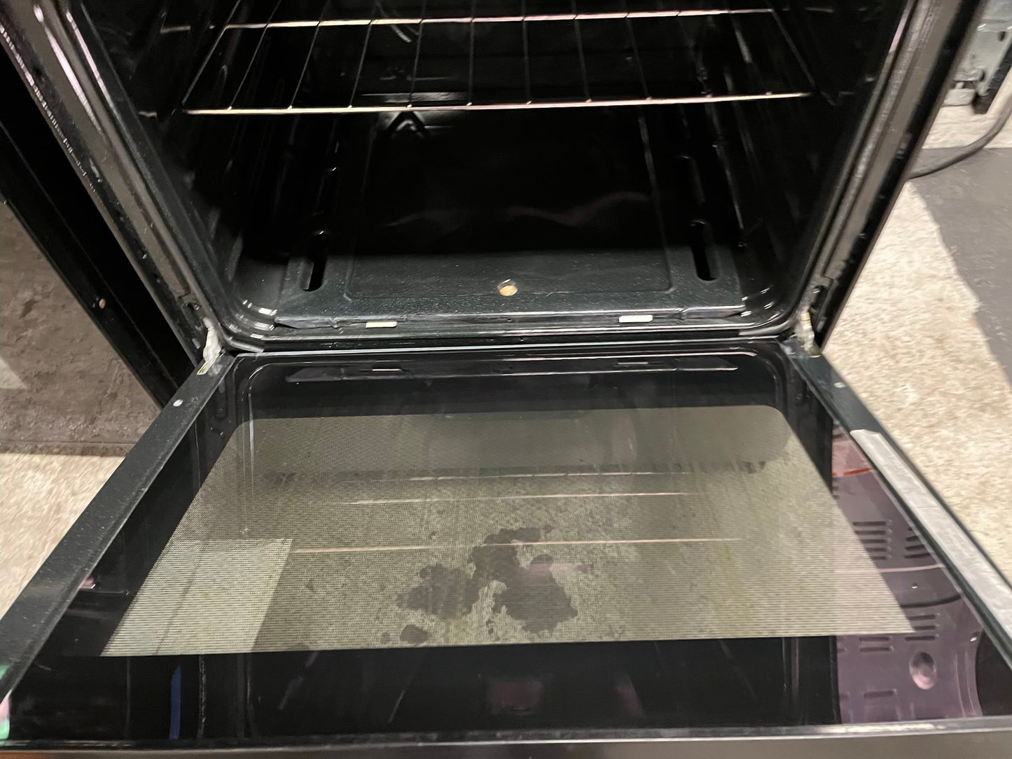 - Whirlpool gas range Propane 5 burner stainless steel bake broll 30" RefurbIshed #GR390PB