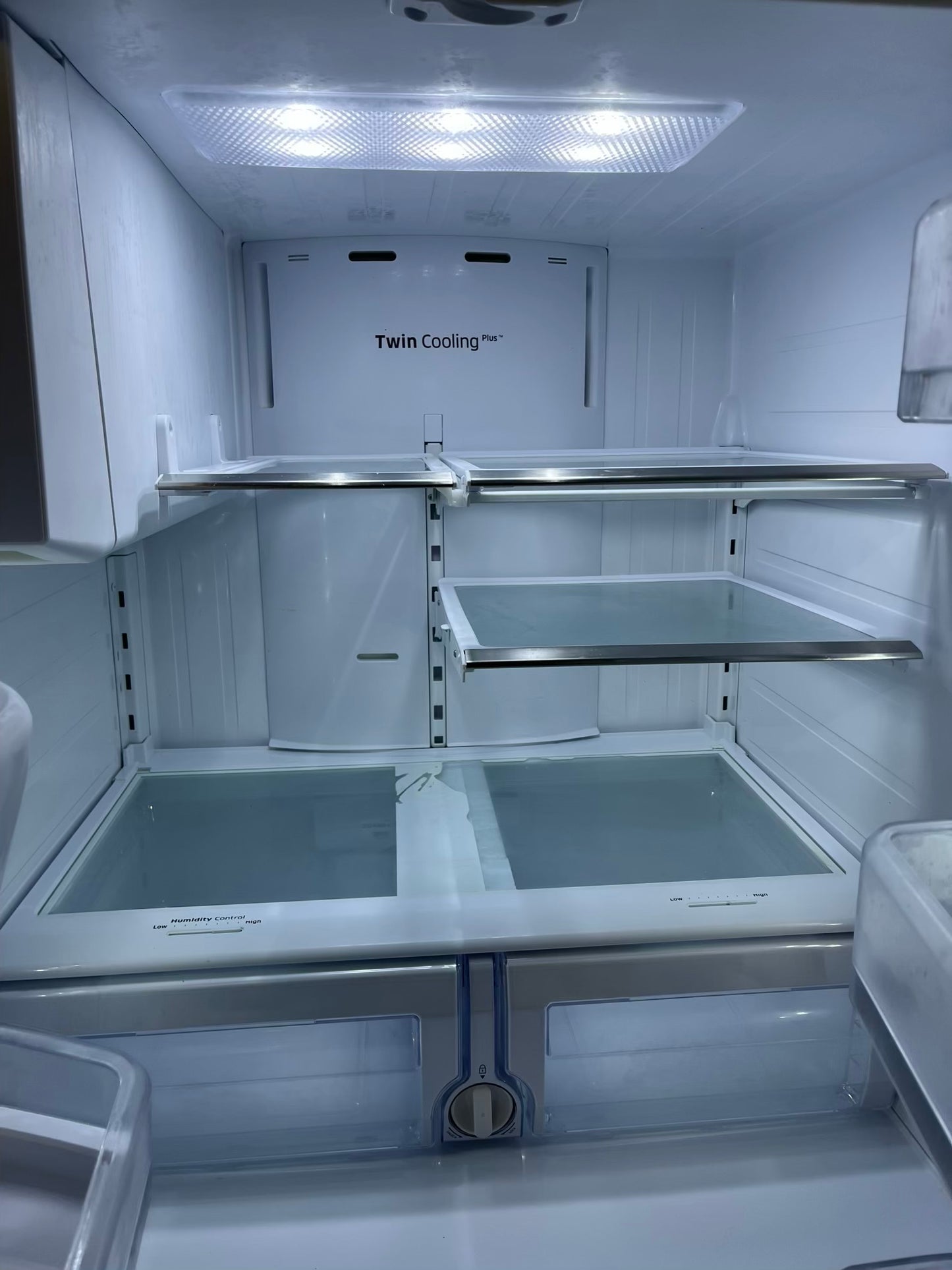 - Used Refurbished Samsung Four door refrigerator stainless steel w/icee water dispenser 33" #RF832SB