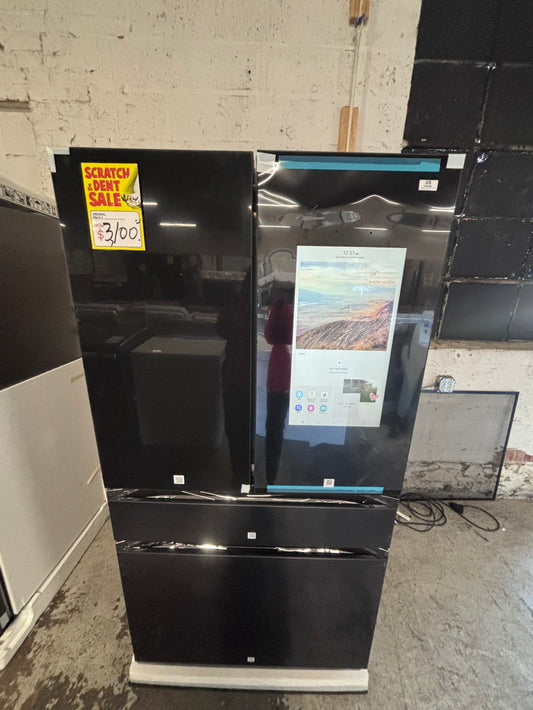 >New open box 📦 Samsung
Bespoke 29 cu. ft. Standard Depth 4-Door French Door Refrigerator in Charcoal Glass, Black/Charcoal with AI Family Hub #RF29CHXL