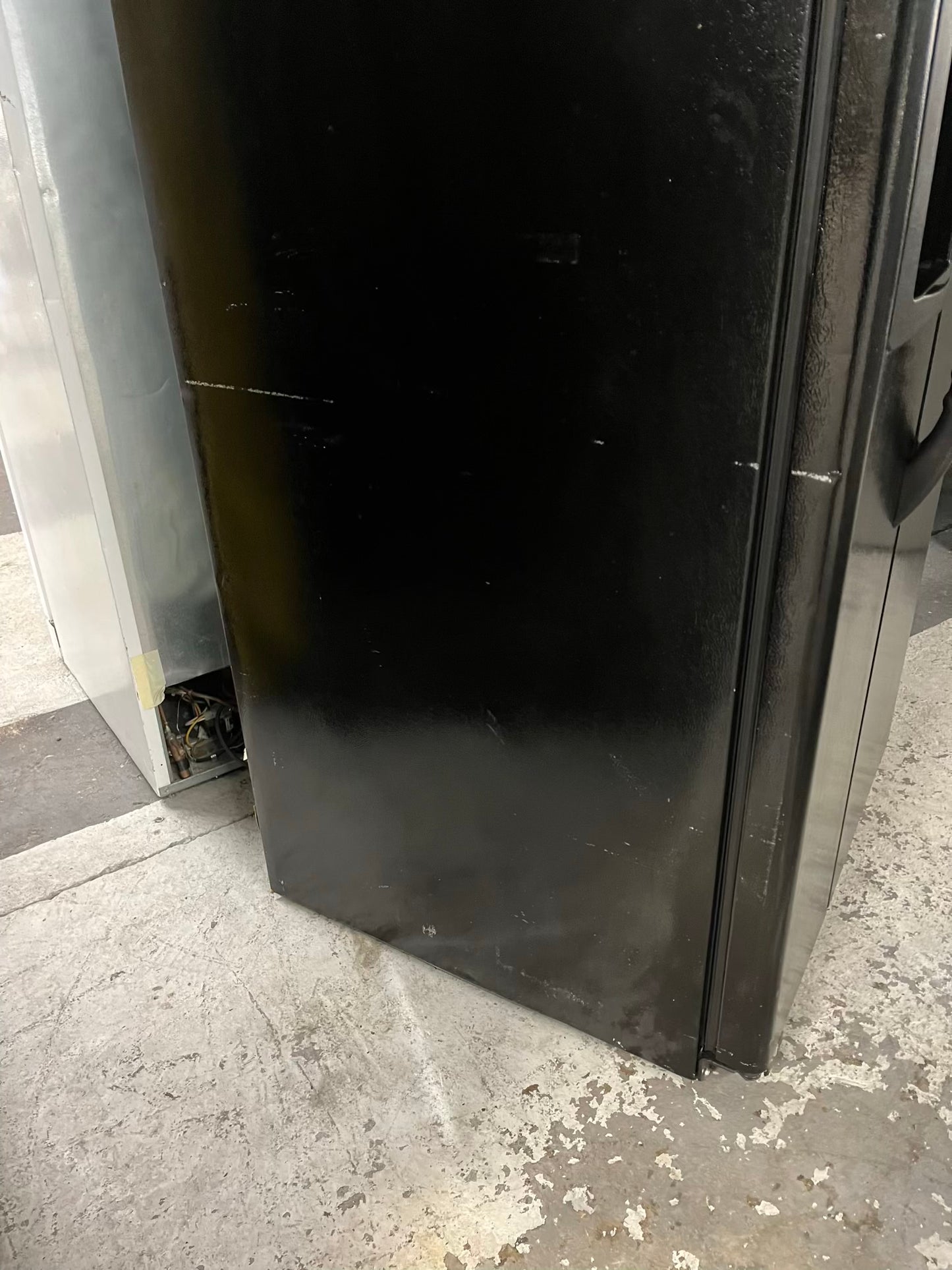GE side x side refrigerator black w/ice water dispenser 33” #RF393VB