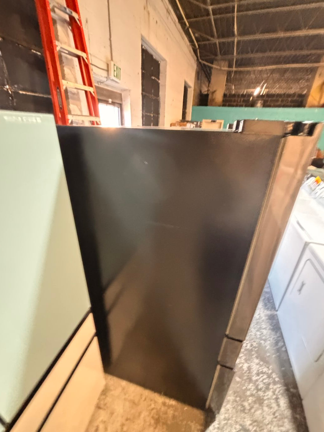 }}LG four door Refrigerator french doors full size 36”x 69” x 32”depth black stainless steel w/ ice water dispenser great condition 36" used-refurbished #LGFBS324B