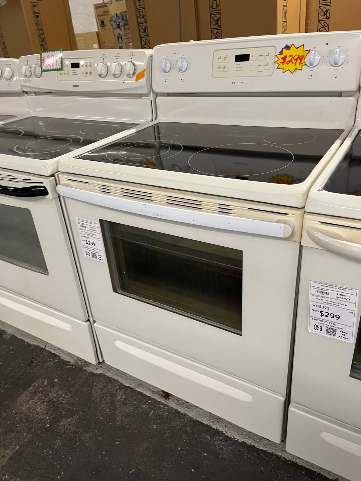 Frigidaire electric range 220v 4 burner bake broil in off white Refurbished 30" #ER181UB