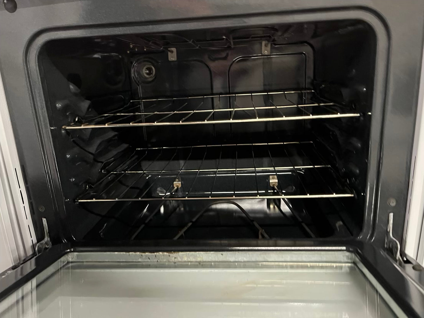 Frigidaire electric range 220v 5 burner warm zone bake broil in white Refurbished 30" #ER176RB