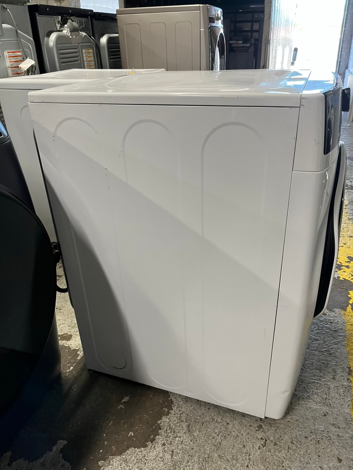 Midea electric dryer 220v front load large capacity in white 27” #ED301AB