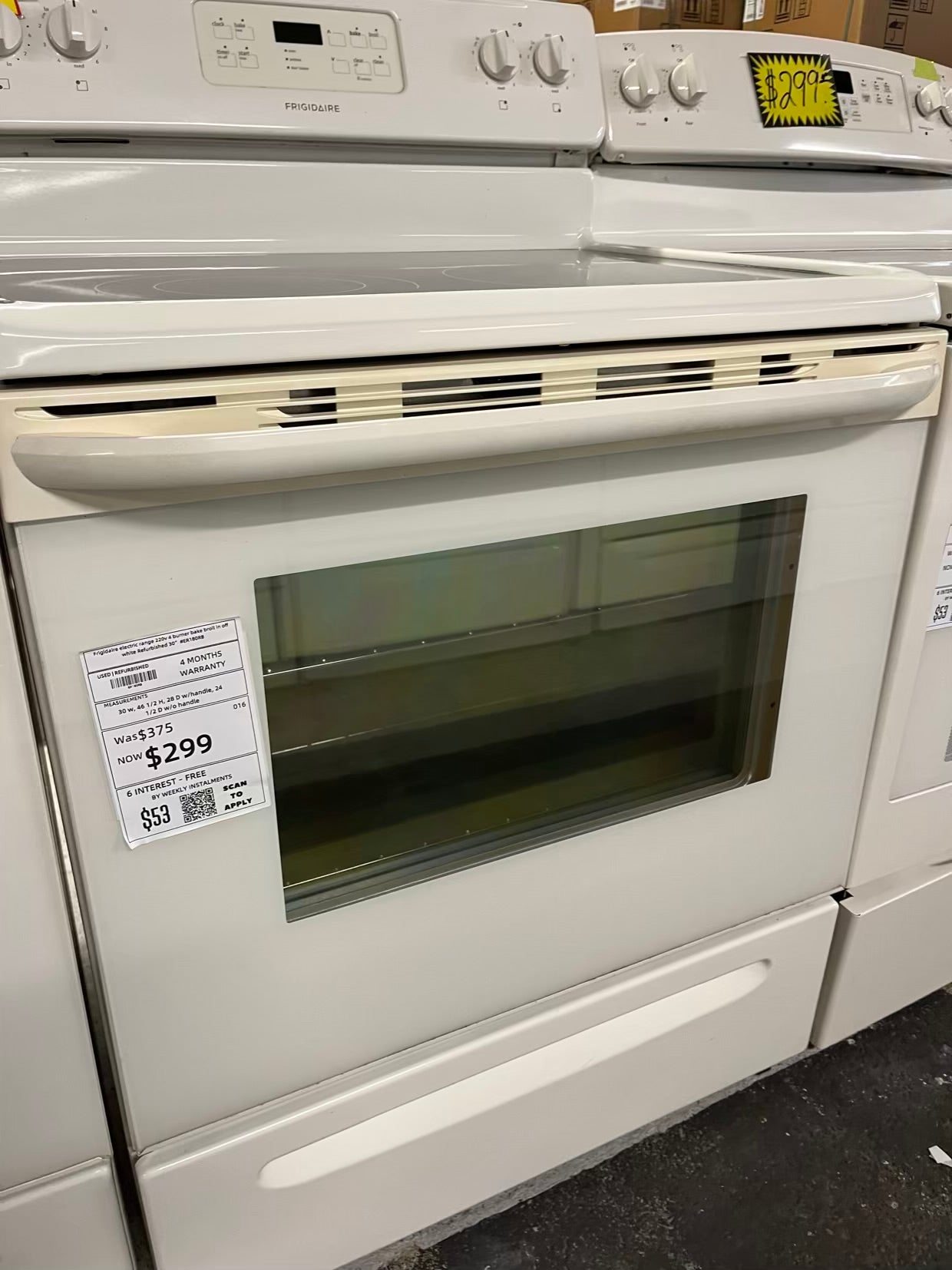 Frigidaire electric range 220v 4 burner bake broil in off white Refurbished 30" #ER180RB