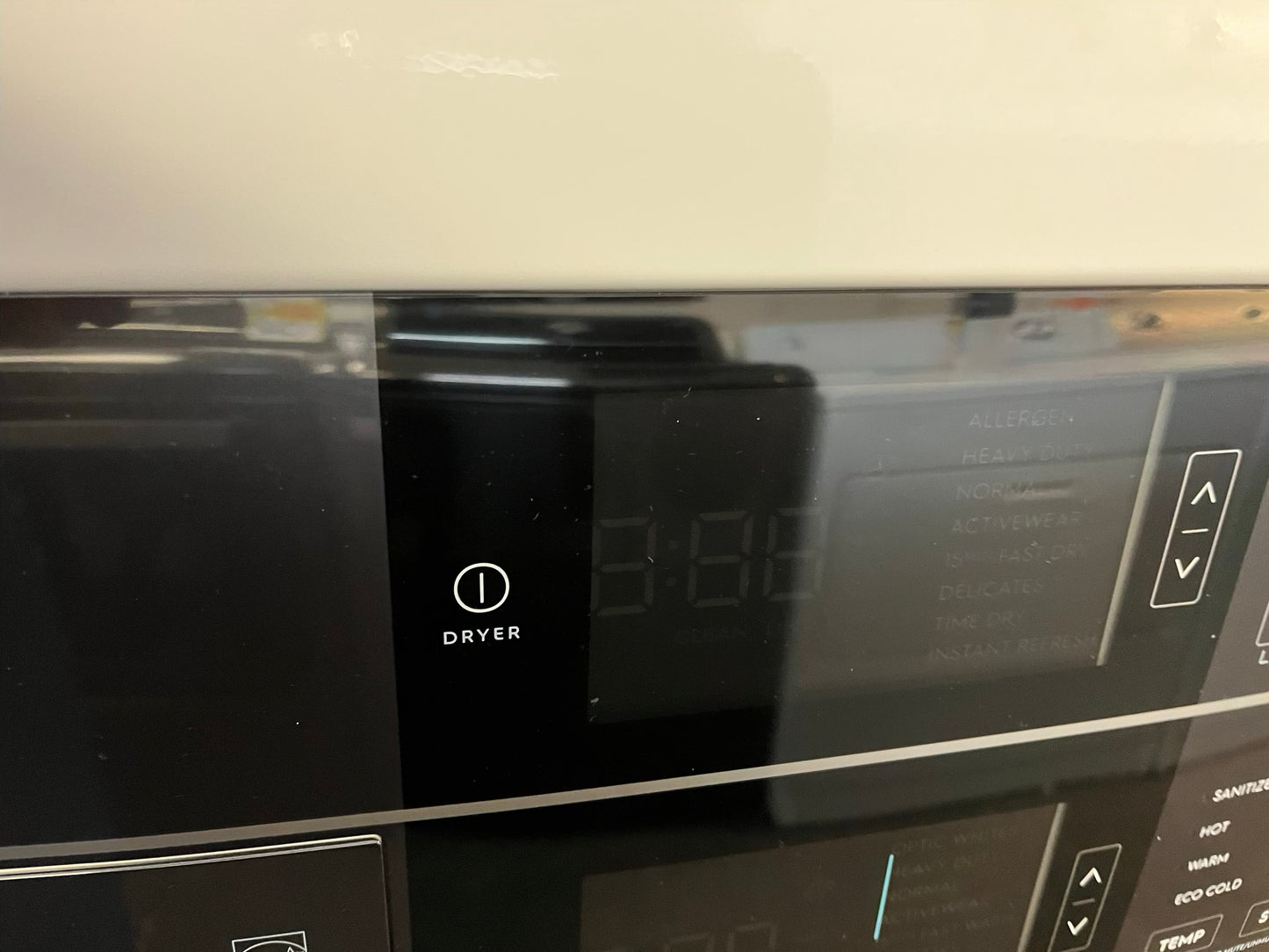 - Open Box 📦 Electrolux gas 27” wash-tower (washer & dryer) large capacity one unit staked #GD940L