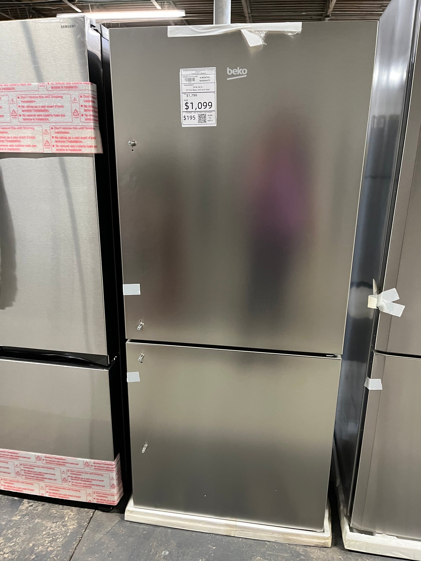 Open Box 📦 Bloomberg Bottom freezer Refrigerator stainless steel w/ice maker Item number #RF636VB-TR 29” in