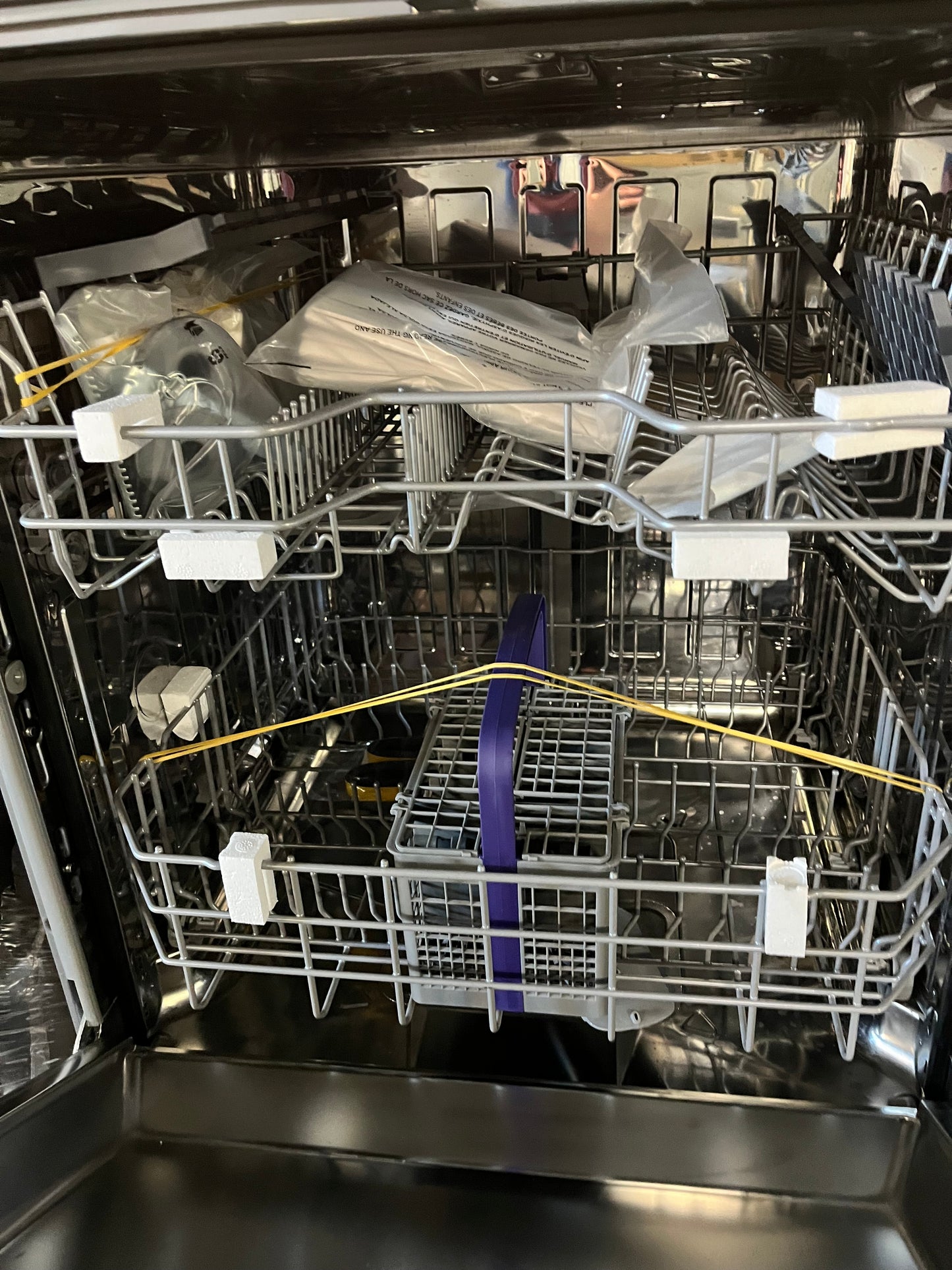 Open Box Beko DDN25402X 24-inch, built-in dishwasher quiet operation and energy efficiency #DW745B