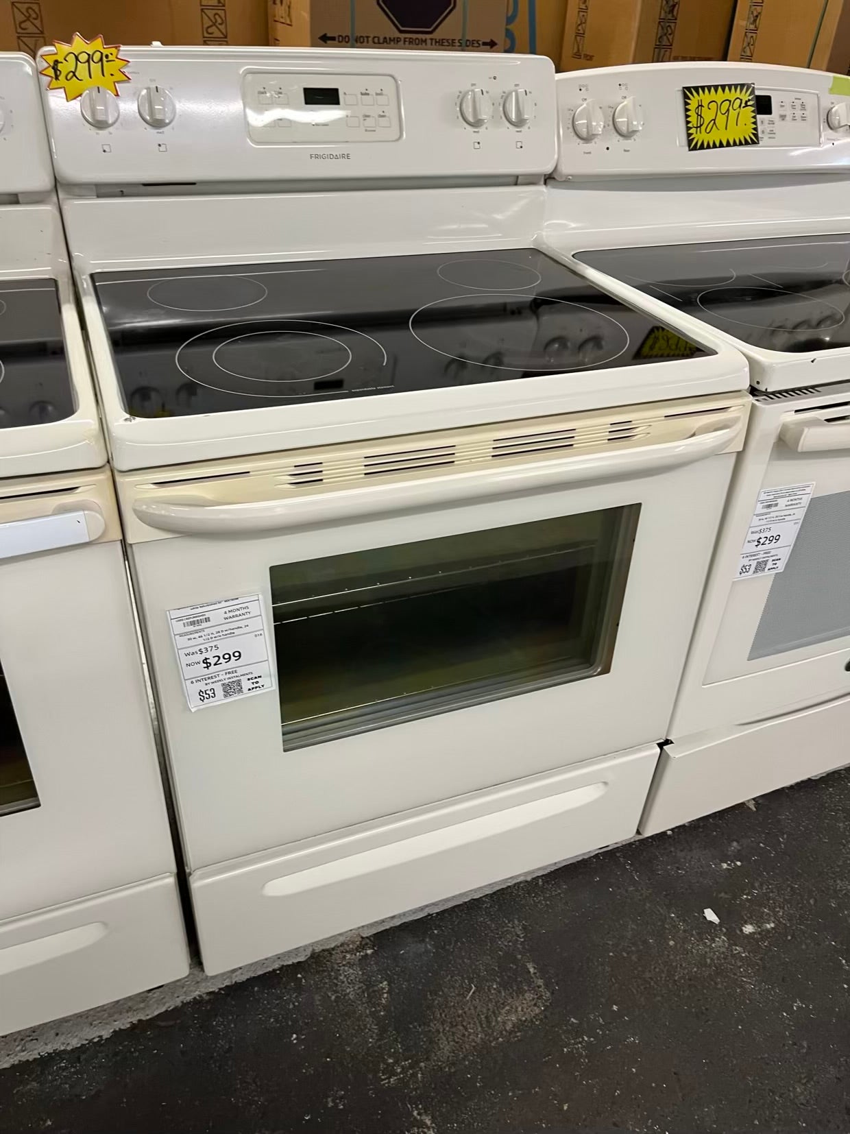 Frigidaire electric range 220v 4 burner bake broil in off white Refurbished 30" #ER180RB